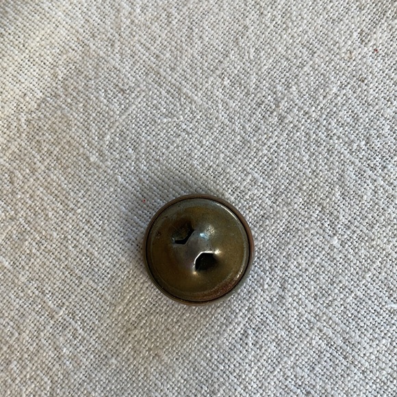 Lot of 6 antique/vintage brass buttons - Picture 9 of 13